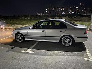 BMW: BMW 5 Series E39 sedan – gümüşü rəngli, 4 qapılı. Yaxşı vəziyyətdədir — 7