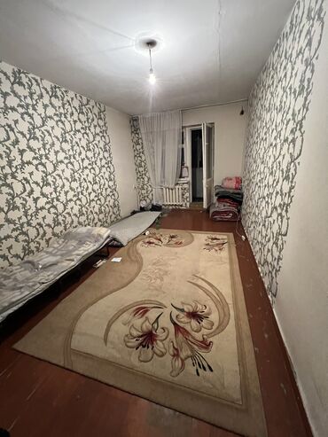 индивидуальный квартира: 1 комната, 37 м², Индивидуалка, 2 этаж, Старый ремонт