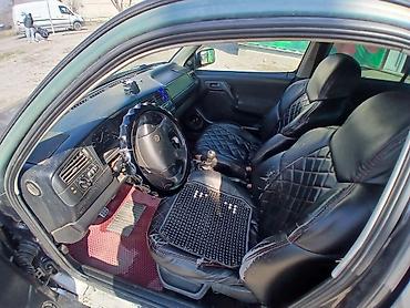 Volkswagen: Volkswagen Golf: 1993 г., 1.8 л, Ручные, Газ, Хэтчбэк — 8