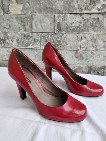 Salonke: Salonke, 38 — 9