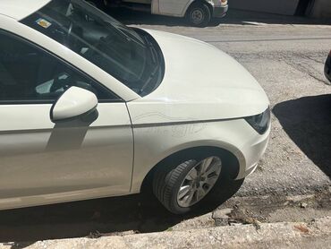 Audi: Audi A1: 1.2 l. | 2010 έ. Χάτσμπακ