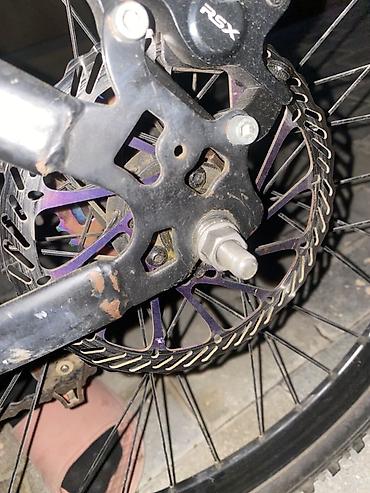 cusa 10872: Dirt/Street velosipedi – custom yığılma Xüsusiyyətlər: - Çərçivə — 3