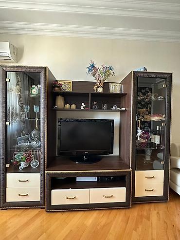Qonaq otağı üçün vitrinli TV stendi və divar modulu dəsti - Rəng lalafo.az -da Qonaq otağı üçün vitrinli TV stendi və divar modulu dəsti - Rəng