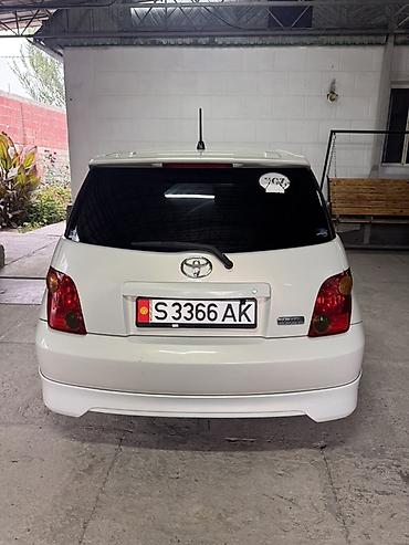 Toyota Ist: 2003 г., 1.5 л, Автомат, Газ, Хэтчбэк — 4