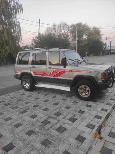 Isuzu: Isuzu Trooper: 1987 г., 2.4 л, Автомат, Дизель, Внедорожник