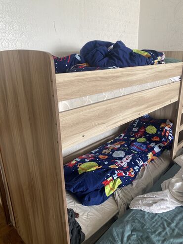 двухъярусная кровать для взрослых с диваном: Двухъярусная Кровать, Б/у