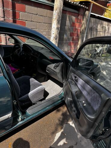 Mazda: Mazda 626: 1997 г., 1.8 л, Механика, Бензин, Седан — 7