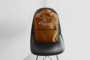 Графические дизайнеры: Графический дизайнер — 7