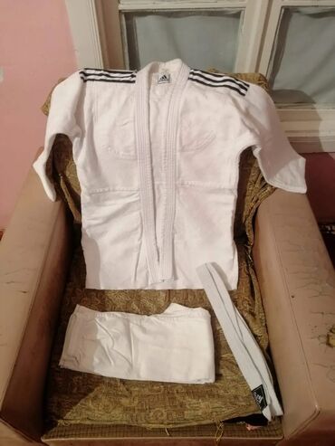 İdman formaları: Məhsul: Judo/ciyudo üçün komplekt formalar Təsvir: - Brend: Adidas — 4