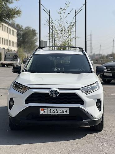 Toyota RAV4: 2019 г., 2.5 л, Автомат, Гибрид, Кроссовер