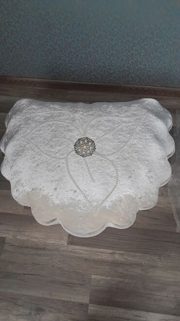 Xonça: Böyuk olçüde gelin nişan xonçası.Villur işlemeli mirvari mınçıgla — 2