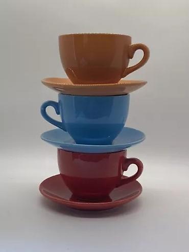 Наборы посуды: Продаются чашки с блюдцем, подойдут для кейтеринга. При покупке — 12