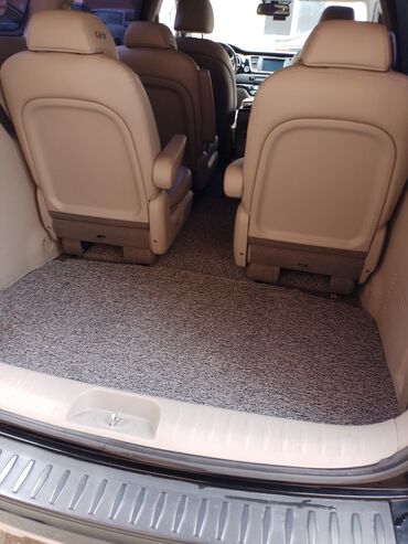 Kia: Kia Carnival / Grand Carnival miniven - Kuzov: qara rəng, geniş və — 18