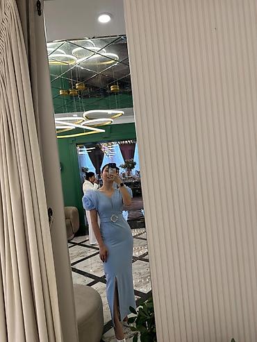 Носила только один раз, очень красивое удобное платье. Покупала за at lalafo.kg Носила только один раз, очень красивое удобное платье. Покупала за