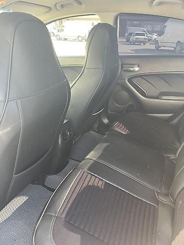 kiya riya: Kia Cerato: 1.6 l | 2014 il Sedan — 6