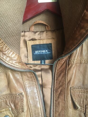deri pencekler: Кожаная куртка, Bershka, XL (EU 42)