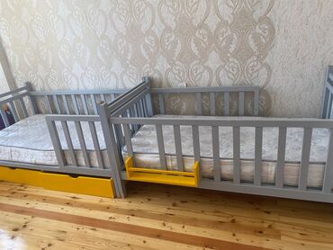 tek adamliq carpayi: Oğlan və qız üçün, İşlənmiş, Çarpayı, Matras ilə, Siyirməli