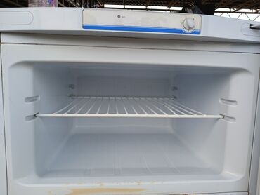 Техника для кухни: Холодильник Indesit, Б/у, Двухкамерный, 145 *