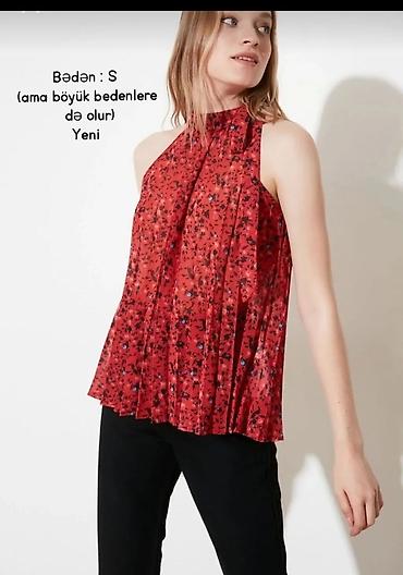 Pencəklər: Ucuz qiymətə hər birinə satıram 1) Qara blazer jakey - Bədən: 34 - — 13