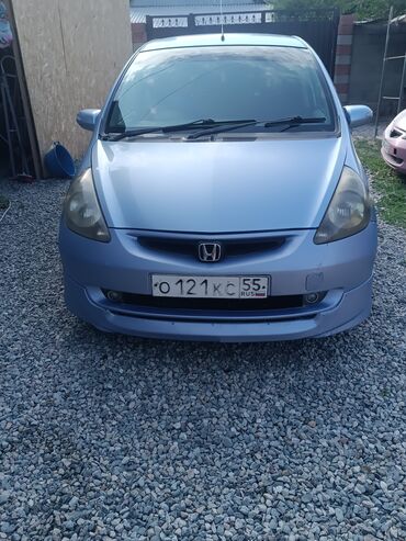 самая дорогая машина в кыргызстане: Honda Fit: 2002 г., 1.5 л, Вариатор, Бензин