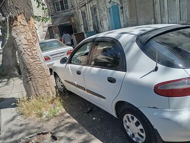Daewoo: Daewoo Lanos: 1998 г., 1.5 л, Механика, Бензин
