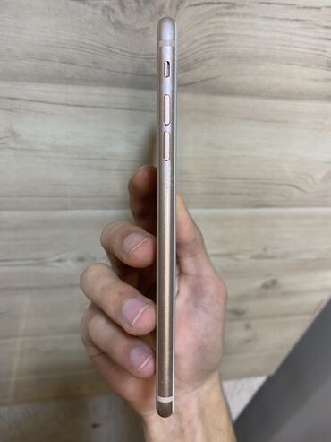Apple iPhone: IPhone 8 Plus, Qızılı, Barmaq izi — 5