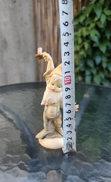 elf patuljak: Porcelanska figurica patuljka sa svećnjakom - Materijal — 3