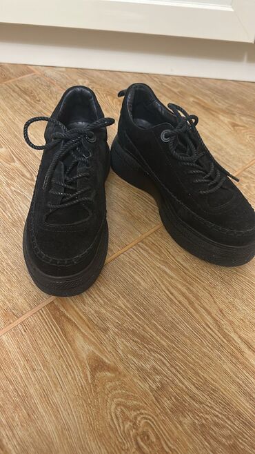 Пуховики и зимние куртки: Продаю все срочно дешево — 15