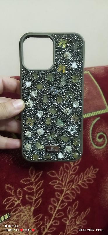 Swarovski bəzəkli telefon qabı - Model: böyük kamera kəsiyi ilə (3/4