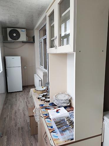 Uzunmüddətli kirayə mənzillər: Mənzilin təsviri: - Zövqlü şəkildə təmir edilmiş, işıqlı zal və yataq — 9