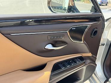 Lexus: Lexus ES: 2019 г., 2.5 л, Вариатор, Гибрид, Седан — 9