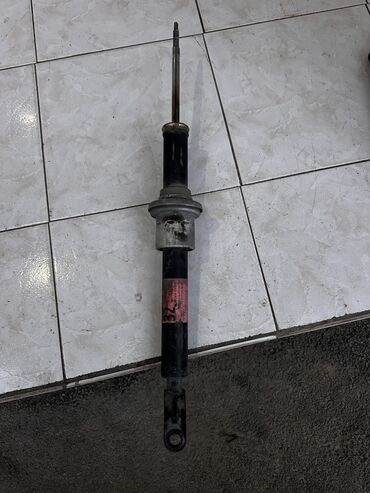 Amortizatorlar: W211’üçün ön amartizatorlar (cüt). Purjunsuz və paduşkasız satılır