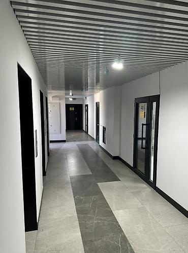 бц лондон: Аренда офисов, 92 м², В бизнес центре, 1 линия, С видом на горы, С оборудованием — 5