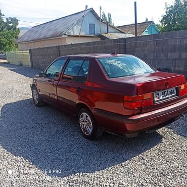 авто элек: Volkswagen Vento: 1992 г., 1.8 л, Механика, Бензин, Седан
