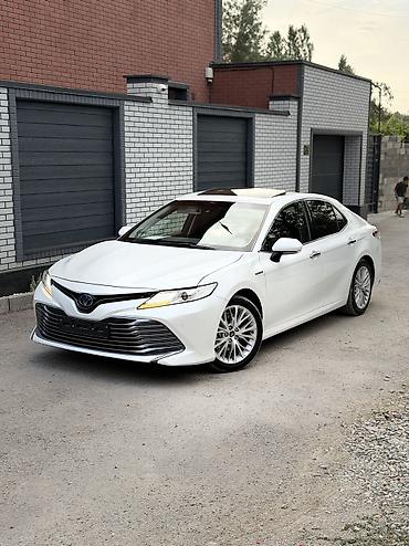 byd e6: Toyota Camry: 2019 г., 2.5 л, Вариатор, Гибрид, Седан — 1