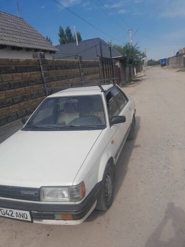 бутка 6 20: Mazda 323: 1986 г., 1.6 л, Механика, Бензин, Седан