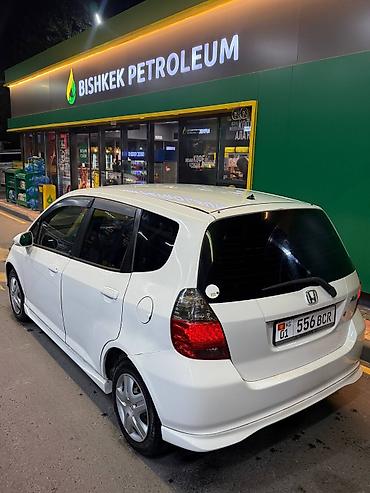 Продажа авто: Honda Fit: 2003 г., 1.3 л, Автомат, Хэтчбэк — 3