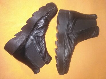 Gležnjače: Gležnjače, 38 — 6