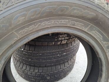 продаю термо будка: Шины 195 / 65 / R 15, Зима, Комплект, Легковые, Goform