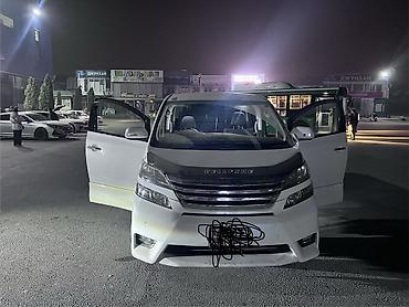 byd leopard 8: Toyota Vellfire: 2010 г., Газ, Минивэн — 1