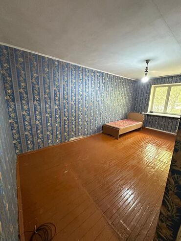 Продажа квартир: 1 комната, 30 м², 104 серия, 1 этаж, Старый ремонт