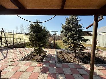 Продажа коттеджей и домов: Продаем дом в центре Маевки дом 80 КВ. м. 4 комнаты кухня, сан — 4