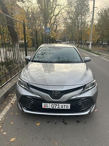 Toyota Camry: 2018 г., 2.5 л, Автомат, Бензин, Седан