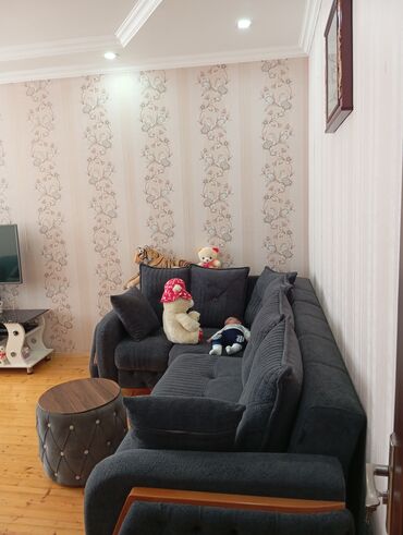 Həyət evləri və villaların satışı: Satılır. Təcili deyil. Diqqətlə oxuyun zəhmət olmasa.Ev kanal — 34