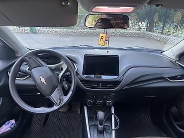 класс маркант: Chevrolet Onix: 2021 г., 1 л, Автомат, Бензин, Седан — 5