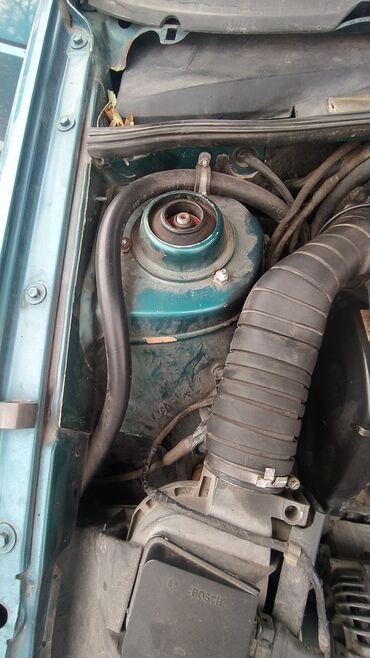 Volkswagen: Volkswagen Passat: 1992 г., 2 л, Механика, Бензин, Седан — 8