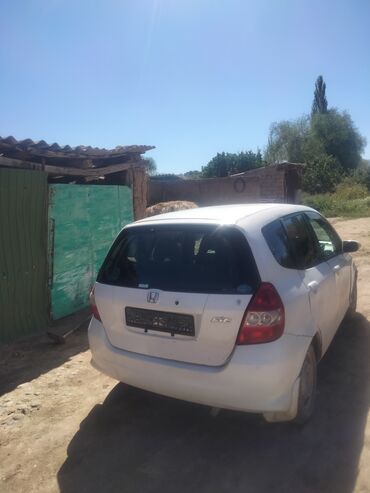 авто лизинг рассрочка: Honda Fit: 1.3 л, Автомат, Бензин, Хэтчбэк
