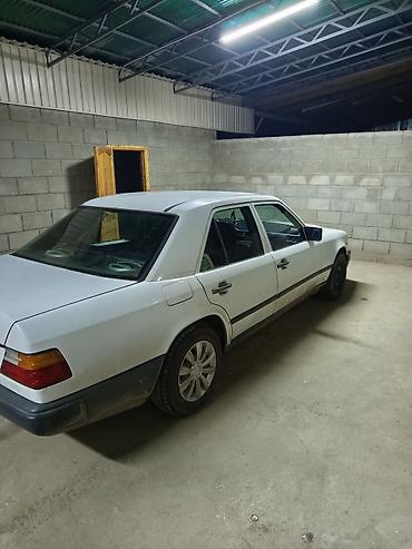 Mercedes-Benz: Mercedes-Benz W124: 1987 г., 2 л, Механика, Бензин, Седан — 2