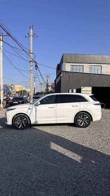 Lixiang: Lixiang L7: 2023 г., 1.5 л, Автомат, Гибрид, Кроссовер — 4