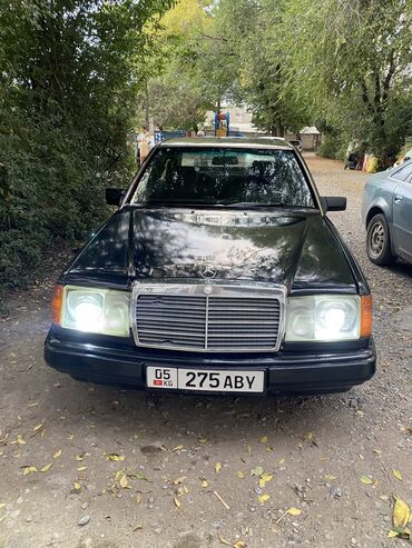 Mercedes-Benz: Mercedes-Benz 230: 1990 г., 2.3 л, Механика, Бензин, Седан